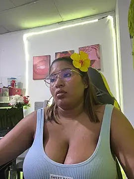 morena-2025 online show from 05/30/26, 01:34