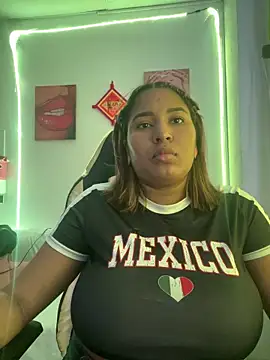 morena-2025 online show from 05/13/26, 07:32