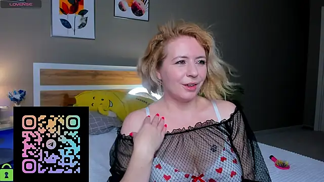 miss lisaaa online show from 12/14/25, 02:29