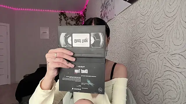 JuliaElse online show from 12/04/25, 11:20