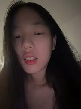 Snapshot of TinyBabe chatting on 05/08/26, 02:10 TinyBabe online show from 05/08/26, 02:10
