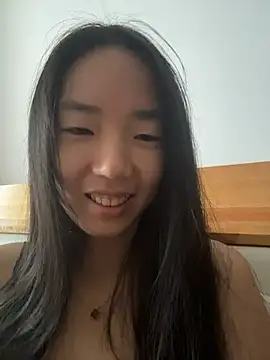 Snapshot of TinyBabe chatting on 11/14/25, 05:00 TinyBabe online show from 11/14/25, 05:00