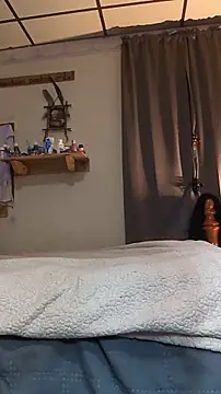 lacedinleather online show from 11/13/25, 08:51