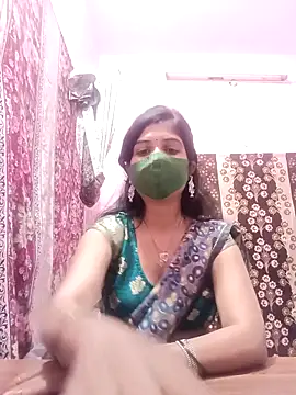 Snapshot of JYOTIKUR_35 chatting on 11/17/25, 06:06 JYOTIKUR 35 online show from 11/17/25, 06:06