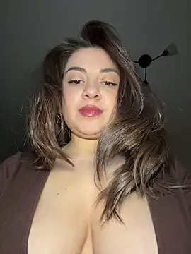 Lovynna online show from 05/11/26, 06:49