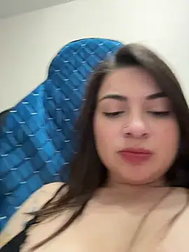 Lovynna online show from 05/24/26, 06:52
