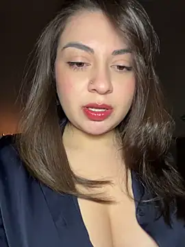 Lovynna online show from 04/18/26, 05:15