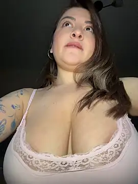Lovynna online show from 04/29/26, 05:52