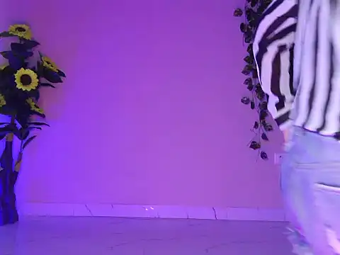 Saira Hotty online show from 02/15/26, 08:13