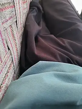 Ritik143jhil online show from 12/20/25, 11:24