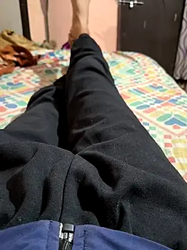 Snapshot of Ritik143jhil chatting on 11/13/25, 12:42 Ritik143jhil online show from 11/13/25, 12:42