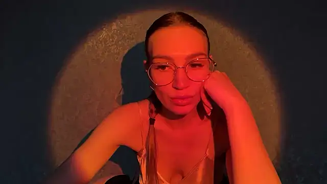 lisababy a online show from 11/13/25, 04:22