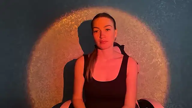 lisababy a online show from 11/17/25, 01:15