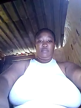 Snapshot of MissMoyo chatting on 11/14/25, 11:03 MissMoyo online show from 11/14/25, 11:03