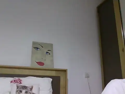 Snapshot of Elennbaby05 chatting on 11/14/25, 07:39 Elennbaby05 online show from 11/14/25, 07:39