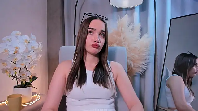 NoraBuffa online show from 11/20/25, 04:29