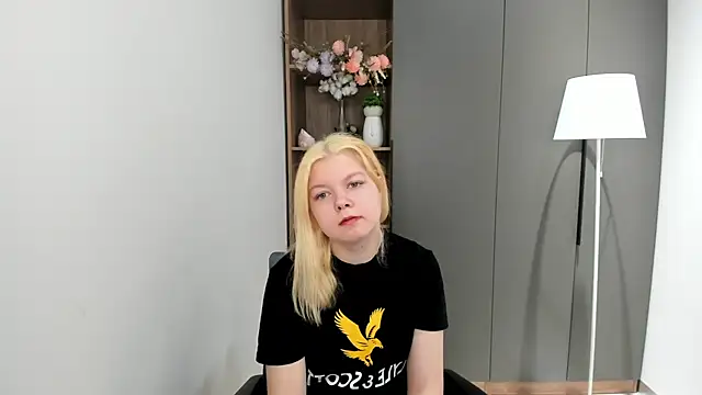 Snapshot of YenAlberda chatting on 11/16/25, 05:01 YenAlberda online show from 11/16/25, 05:01