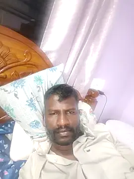Snapshot of Paramkeerthi chatting on 05/12/26, 04:35 Paramkeerthi online show from 05/12/26, 04:35