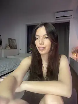 MiraDelynn online show from 12/19/25, 09:06