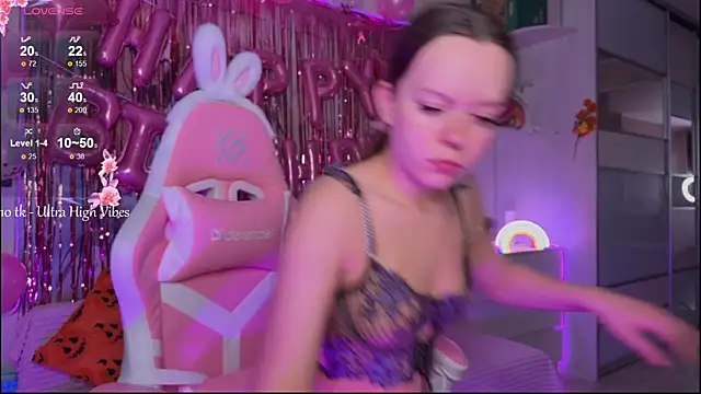 CheekySashaCharm online show from 12/15/25, 03:34