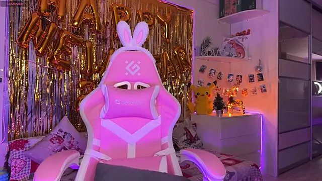 CheekySashaCharm online show from 12/21/25, 07:32