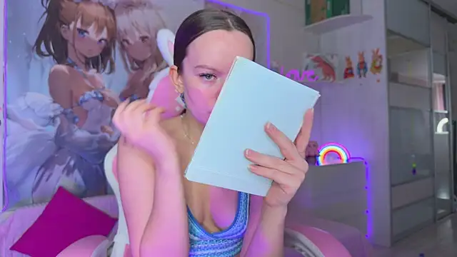 CheekySashaCharm online show from 04/08/26, 08:49