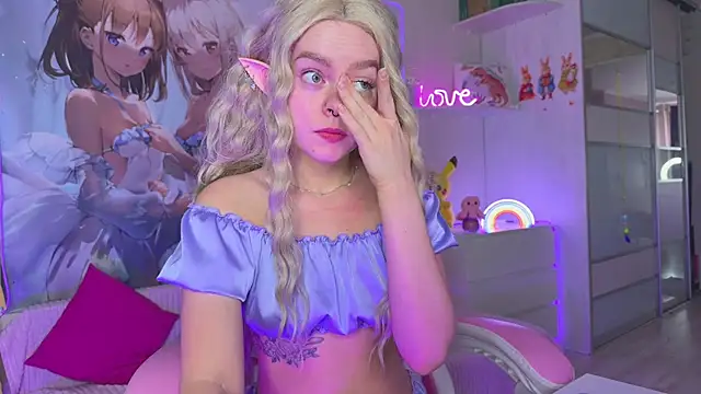 CheekySashaCharm online show from 04/04/26, 05:47