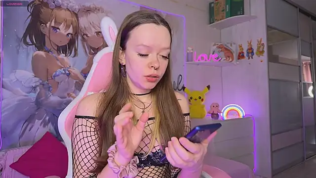 CheekySashaCharm online show from 02/05/26, 07:37