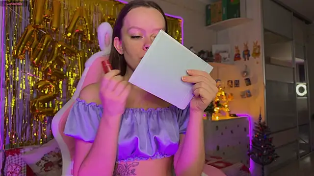 CheekySashaCharm online show from 12/23/25, 05:29