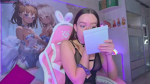 CheekySashaCharm online show from 05/01/26, 06:18