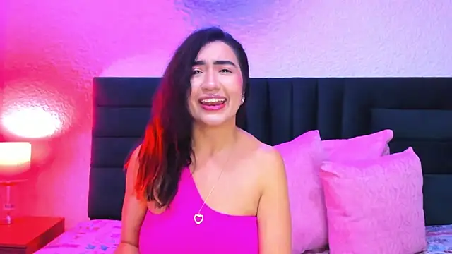 VictoriaRouge  online show from 04/17/26, 08:11