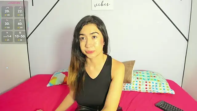 VictoriaRouge  online show from 11/26/25, 01:00