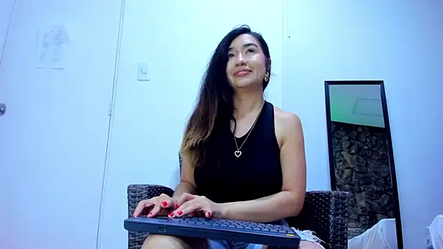 VictoriaRouge  online show from 04/01/26, 03:52