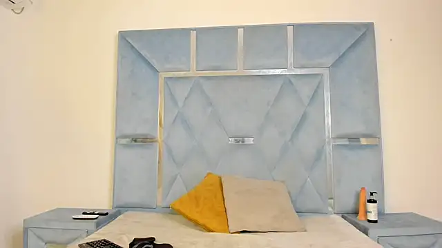 Snapshot of Kymasm chatting on 02/12/26, 01:00 Kymasm online show from 02/12/26, 01:00