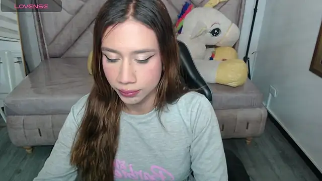 Evy Luxx v online show from 11/18/25, 03:43