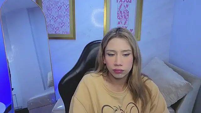 Evy Luxx v online show from 04/08/26, 03:30