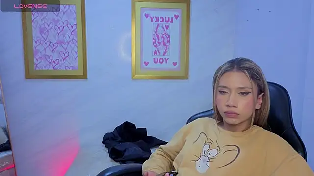 Evy Luxx v online show from 05/05/26, 03:31