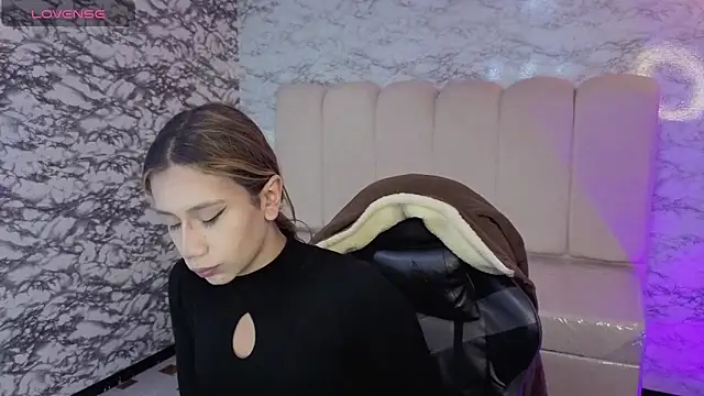 Evy Luxx v online show from 02/06/26, 03:24