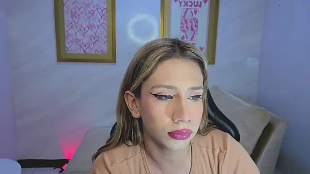 Evy Luxx v online show from 04/18/26, 03:31