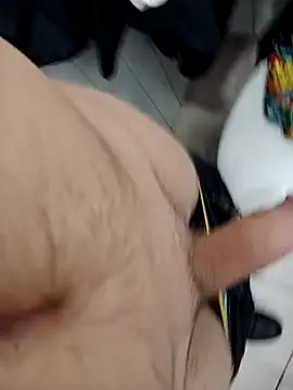 Snapshot of Herperaa1311 chatting on 11/13/25, 06:34 Herperaa1311 online show from 11/13/25, 06:34