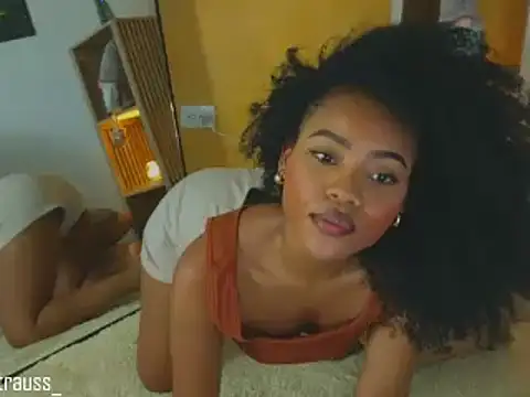 vanestraus online show from 11/17/25, 09:08