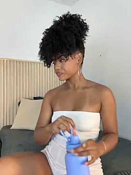 vanestraus online show from 02/12/26, 08:41