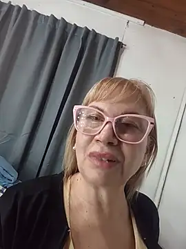 SexyMilf1211 online show from 06/21/26, 07:41