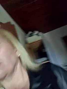 SexyMilf1211 online show from 03/17/26, 07:06