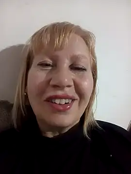 Snapshot of SexyMilf1211 chatting on 05/10/26, 01:04 SexyMilf1211 online show from 05/10/26, 01:04