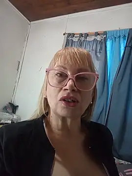 SexyMilf1211 online show from 06/12/26, 12:14