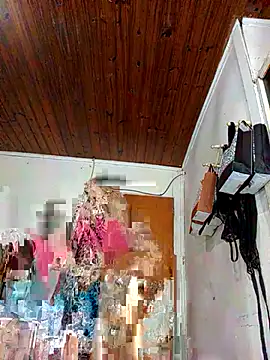 Snapshot of SexyMilf1211 chatting on 12/14/25, 10:32 SexyMilf1211 online show from 12/14/25, 10:32