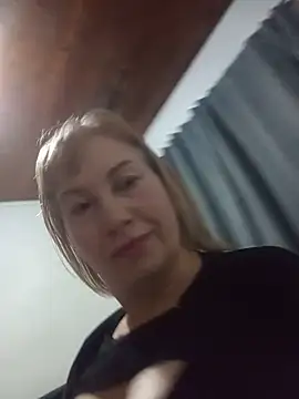 SexyMilf1211 online show from 07/08/26, 10:49