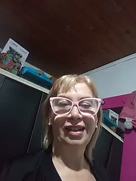 SexyMilf1211 online show from 06/17/26, 02:38