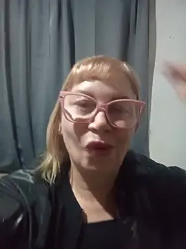 SexyMilf1211 online show from 07/04/26, 12:21